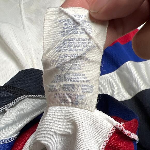 Vintage Vancouver Canucks Circa 1997-2003 CCM NHL Size Large Air-Knit - Picture 5 of 12